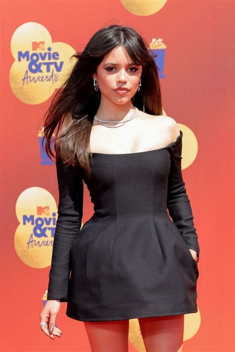 jenna ortega bra size|Jenna Ortega: Height, Weight, Measurements, Bra。